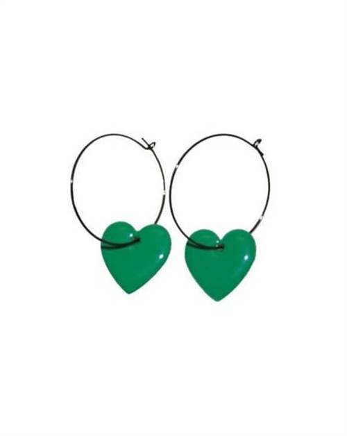 Køb øreringe med hjertevedhæng i grøn